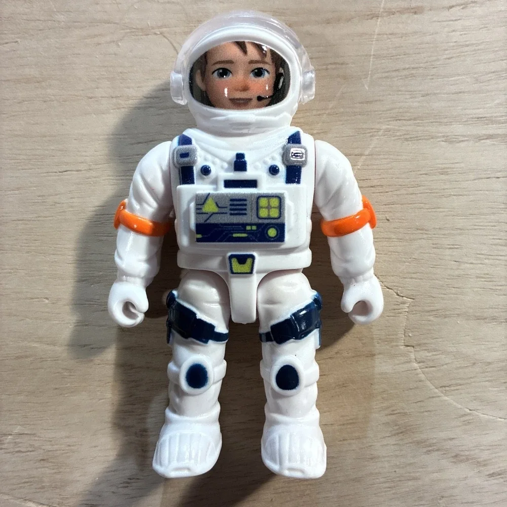 True Heroes Expedition Lunar Space Astronaut 3.5